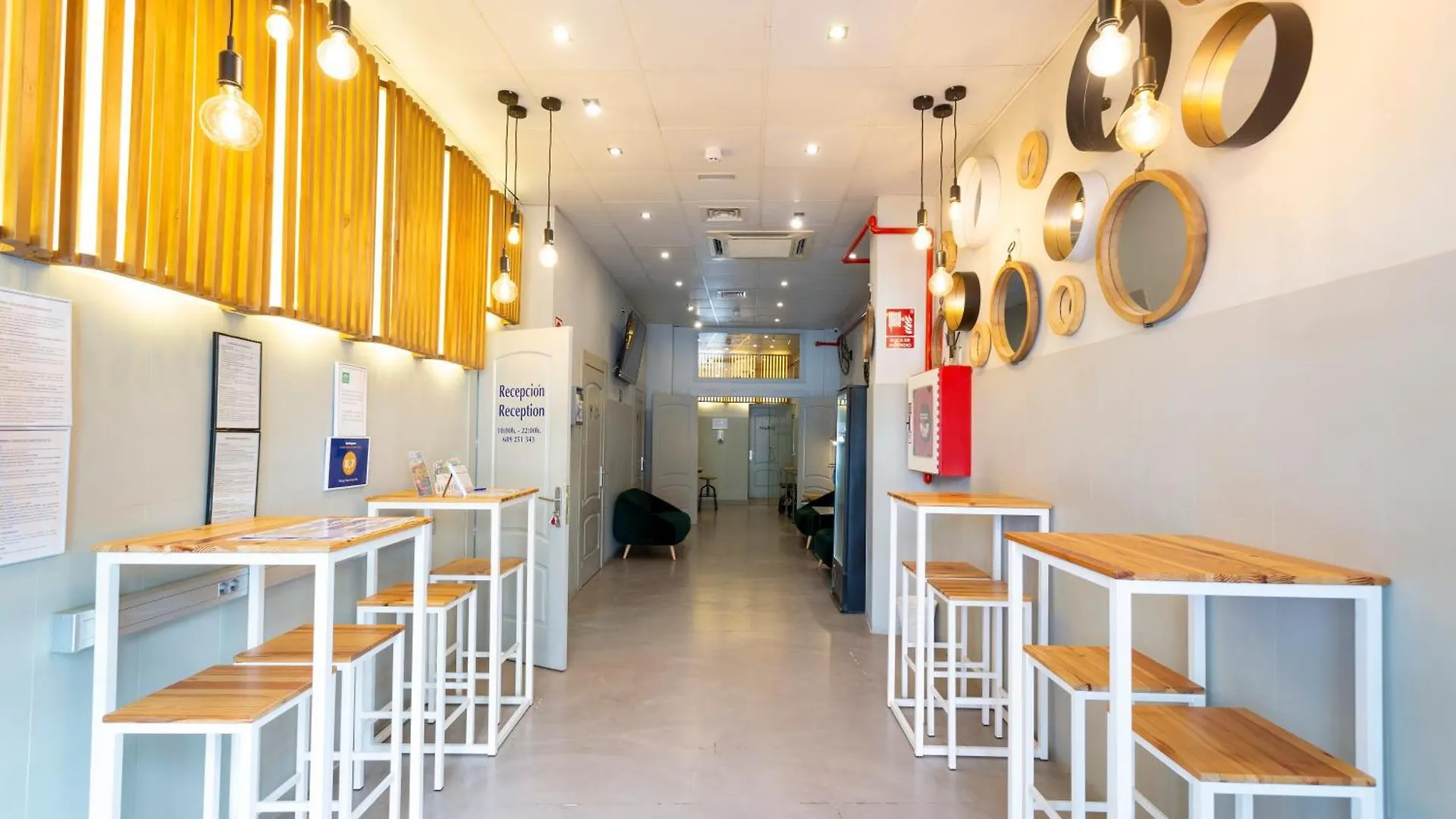 Malaga Stop Hostel Ab contacts